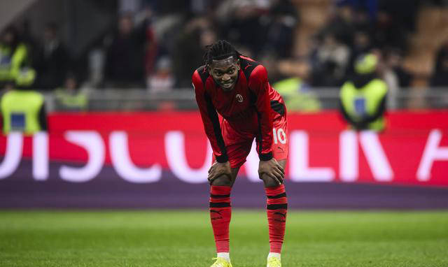 一日意甲最新动态:意大利遭遇痛苦打击,国米队长回归重振球队信心